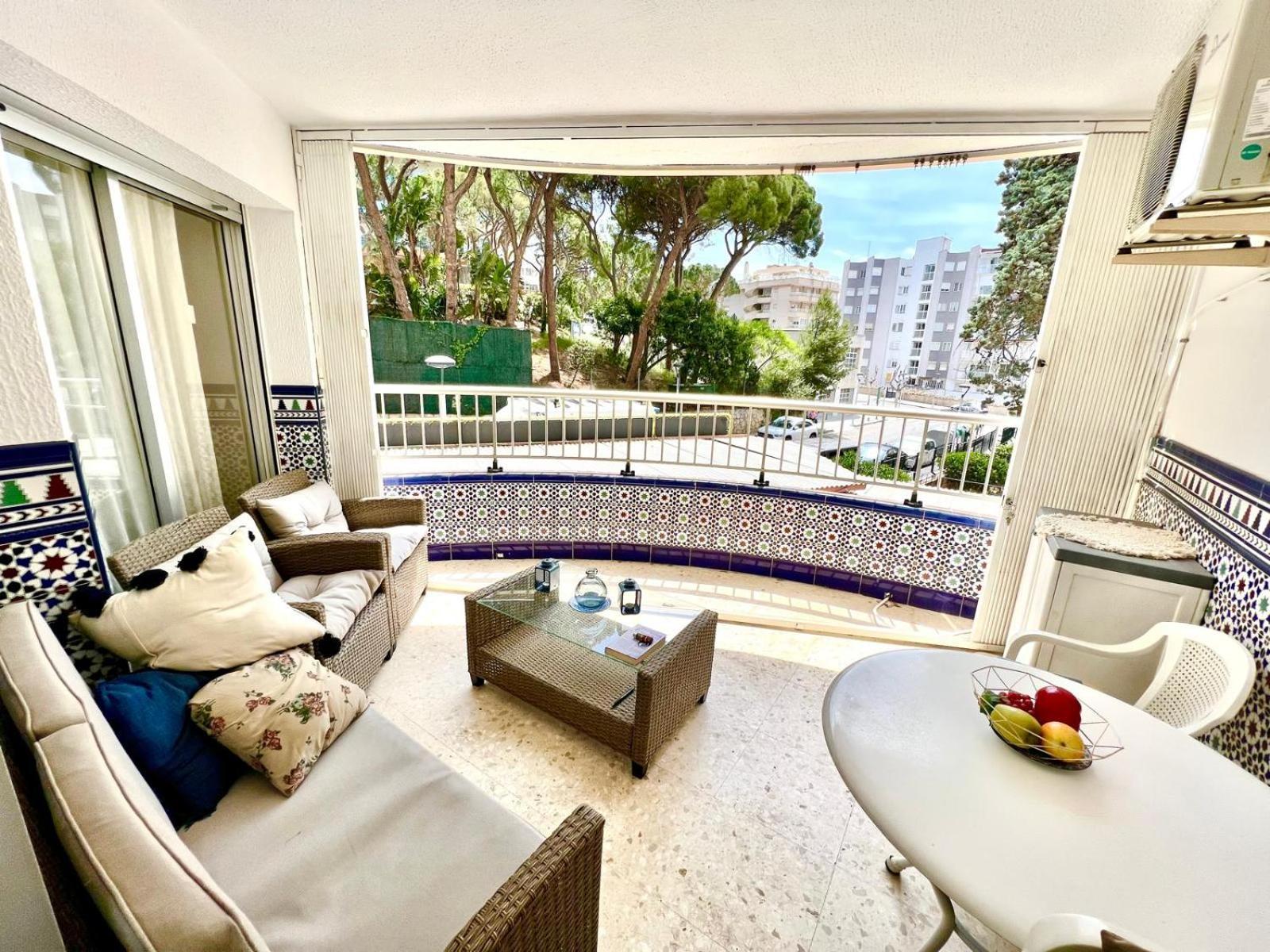 Azul 2 Bedroom Apartment In Salou Tarragona Exteriör bild