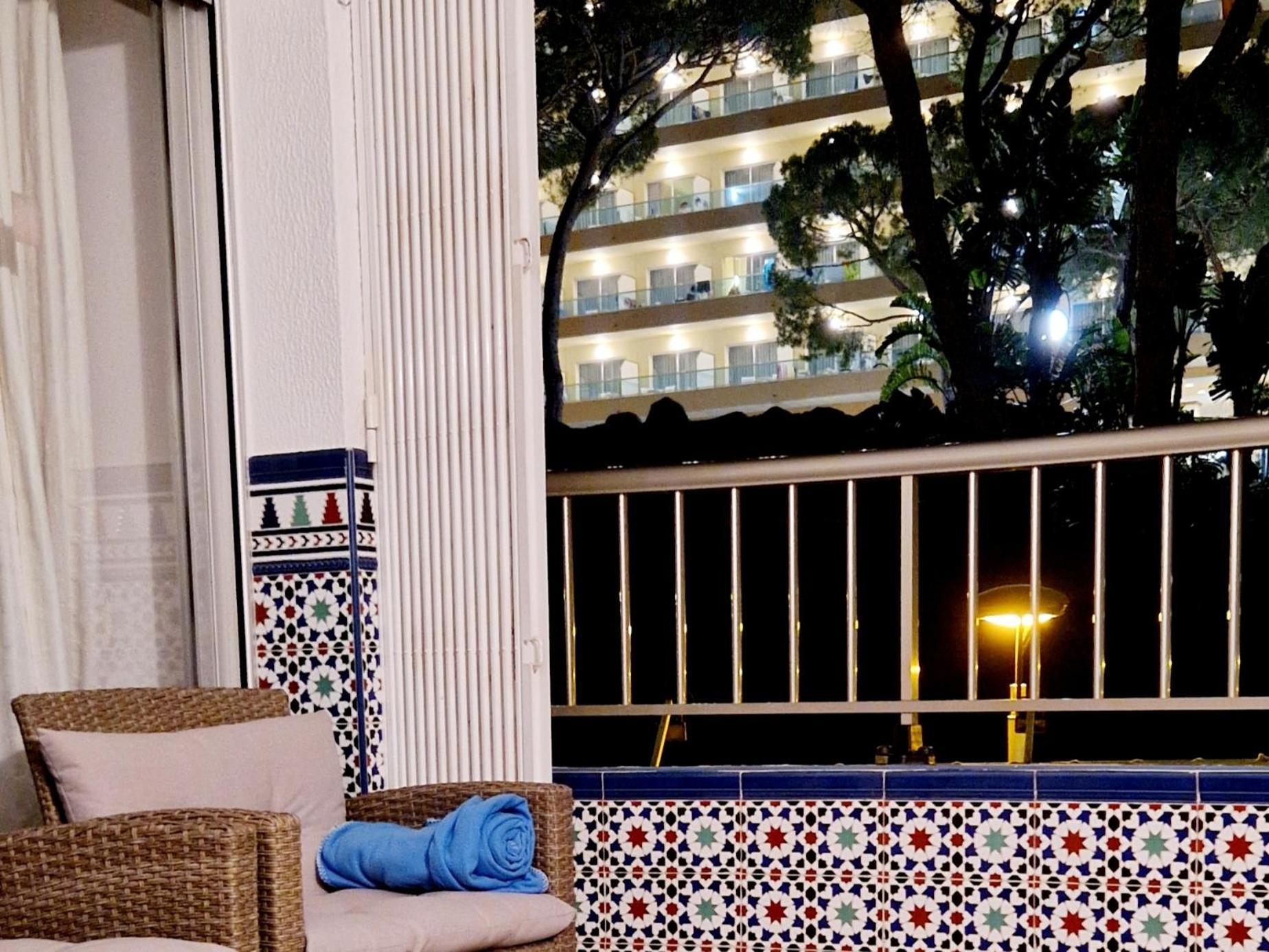 Azul 2 Bedroom Apartment In Salou Tarragona Exteriör bild